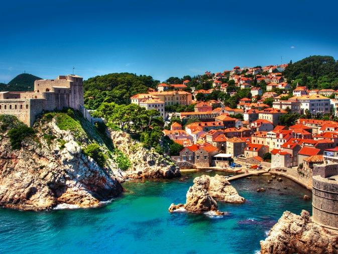 Dubrovnık ubrovnik has survived devastating earthquakes, Napoleonic conquest and rocket attacks. But it still stands strong.