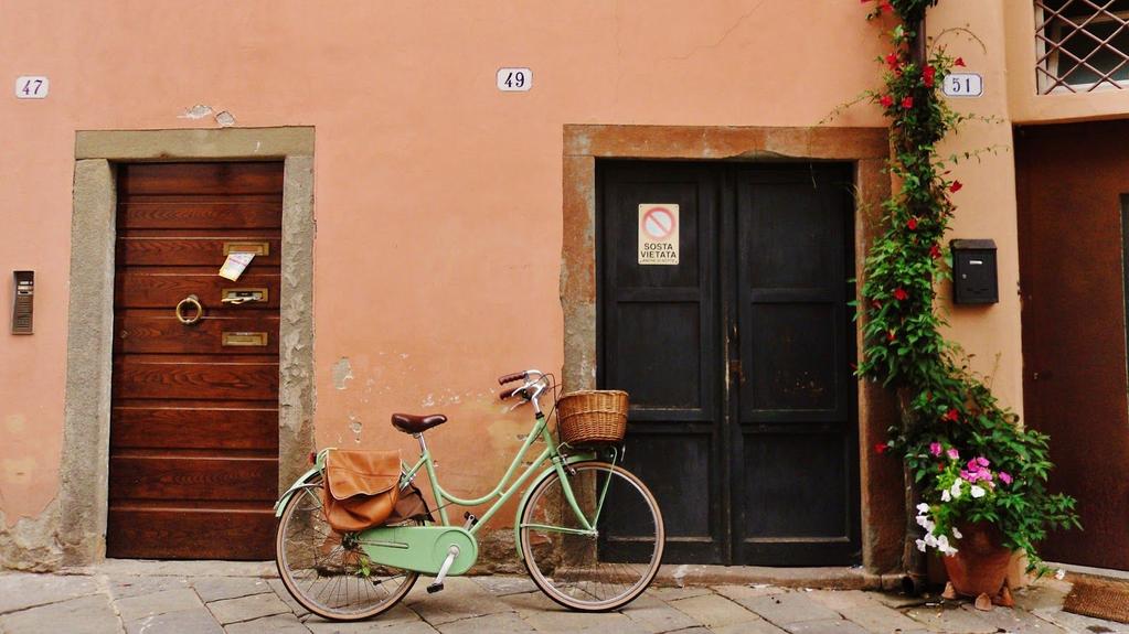 Lovely Lucca Historic City Center June 24 - July 1 7 nights in Luxurious apartments in the historic center of Lucca, Italy Are you ready to discover the hidden gem of Tuscany?