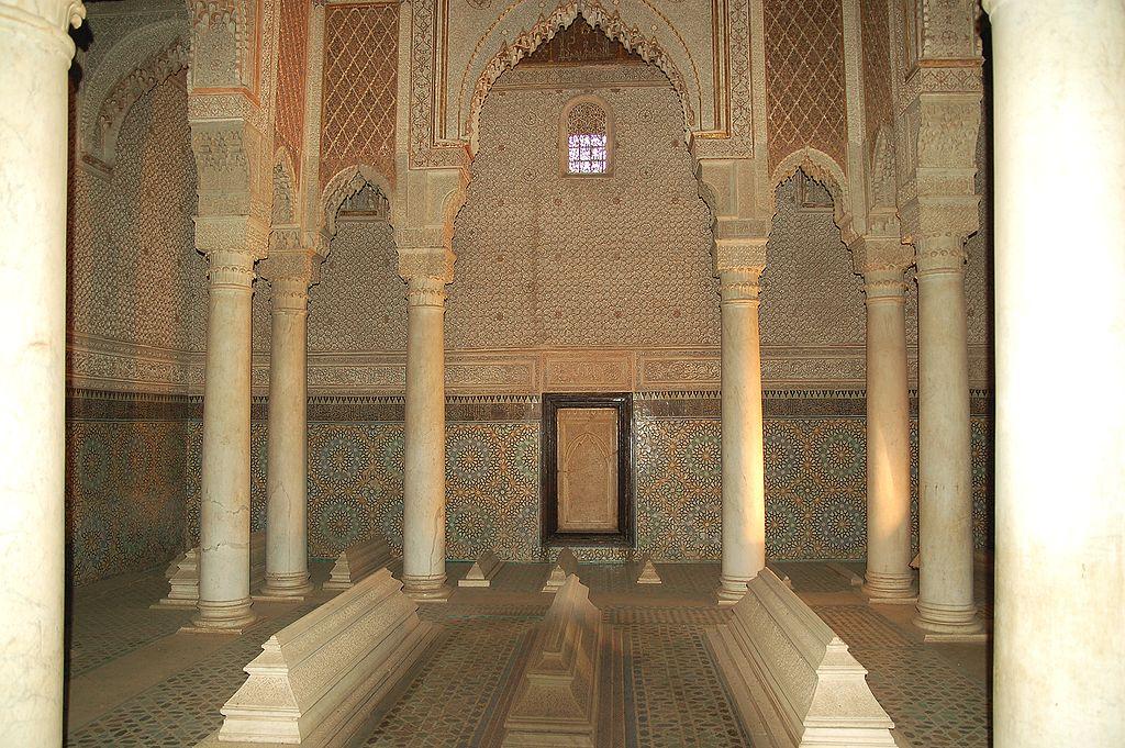 These tombs were discovered only around 1917, then restored by the service of the Beaux-Arts.