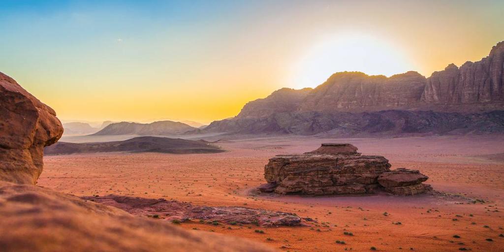 8 Days Starts/Ends: Amman Celebrate a Bedouin New Year s Eve Bash in the heart of Wadi Rum desert.