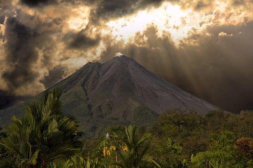 The Hike begins along the active side of the volcano providing extraordinary view of the Arenal Volcano.