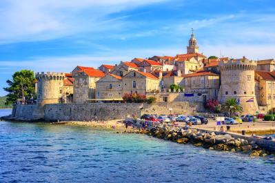 A local guide will do Korčula City tour and walk us through Korčula s charming narrow and cobbled streets.