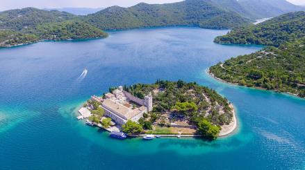 SERVICES INCLUDED: Breakfast and lunch, Korčula city tour with guide DAY 6 KORČULA NATIONAL PARK MLJET THURSDAY, 16 JULY 2020 After breakfast we will cruise to National Park Mljet, passing by the