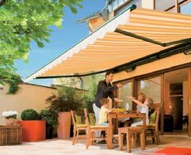 Cap awning highlights Encased awning Lightweight, elegant design When retracted, the fabric is fully protected because: water that might penetrate anywhere on the awning is drained off by the
