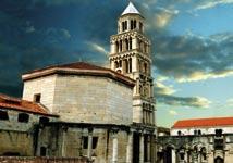 2712 Zadar MOORINGS: CITY PORT, ACI MARINA SPLIT, PORT OF TROGIR About Split: (Historic nucleus with Diocletian s Palace entered on UNESCO World Heritage List in 1979)With an average of 7 hours of