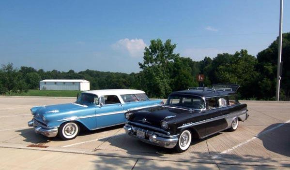 Convention Happenings Above: Noel and Starr Evans 1957 Custom Safari and Jack and