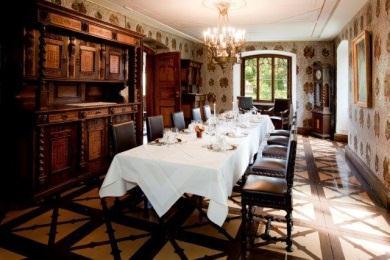 Konrad Zuse programmed the first calculator in Hopferau Castle and in his tradition, we have high tech seminar and conference rooms in a truly historic setting.