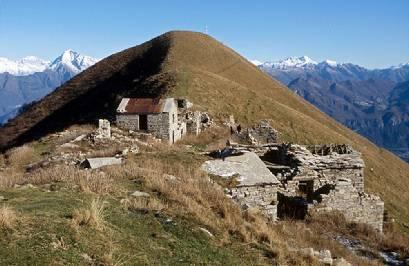 eu Mount Bregagno, Musso A trek involving a 1100 m ascent, which takes you from the Musso mountains up to Bregagno
