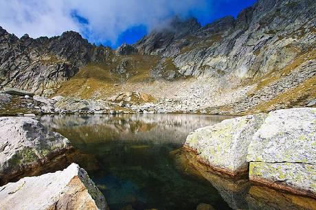 it Tour of the three lakes, Livo Spectacular excursion through a wild landscape, with an overnight stay at either the Como or Pianezza Refuge.