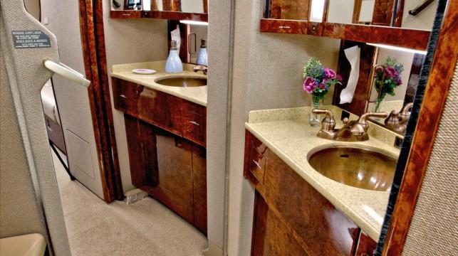 PRIVATE AFT LAVATORY Dressing Room Lighted Mirror, Vanity, Sink &