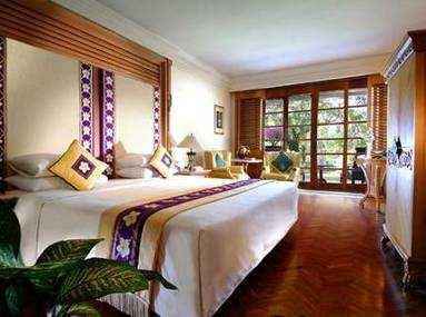 resort features all the elegance of a Balinese palace, exposing the rich Balinese traditions and culture, yet