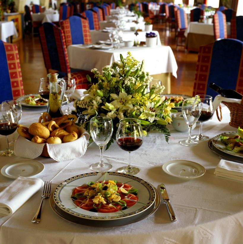 Gastronomy at Parador de Jaén Book now at Parador de Jaén Come to our Andalusian Paradores and be prepared to get delighted by these and