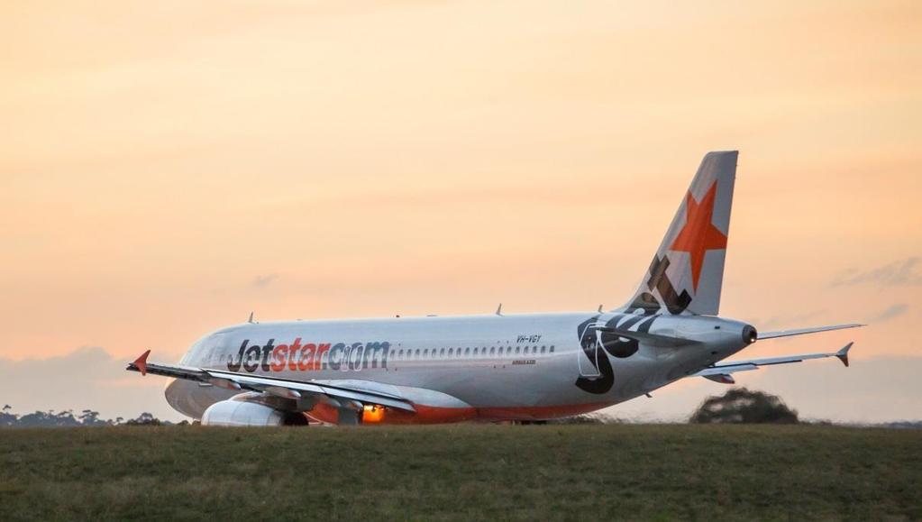NFORMATION BOOKL ETTHE JETSTAR CADET PILOT PROGRAM The Jetstar Cadet Pilot Program is an outstanding opportunity designed to equip successful graduates with the skills, qualifications and experience