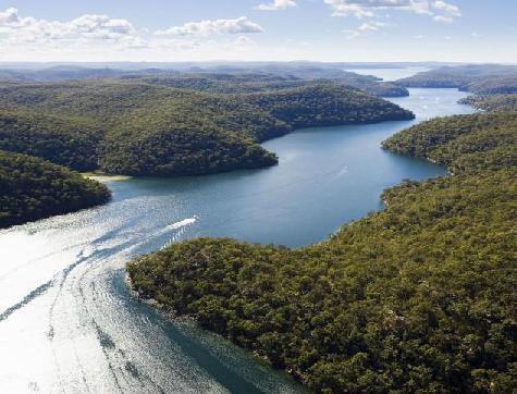Explore Ku-ring-gai Chase National Park, Australia s second oldest National Park and home to the world s most concentrated collection of