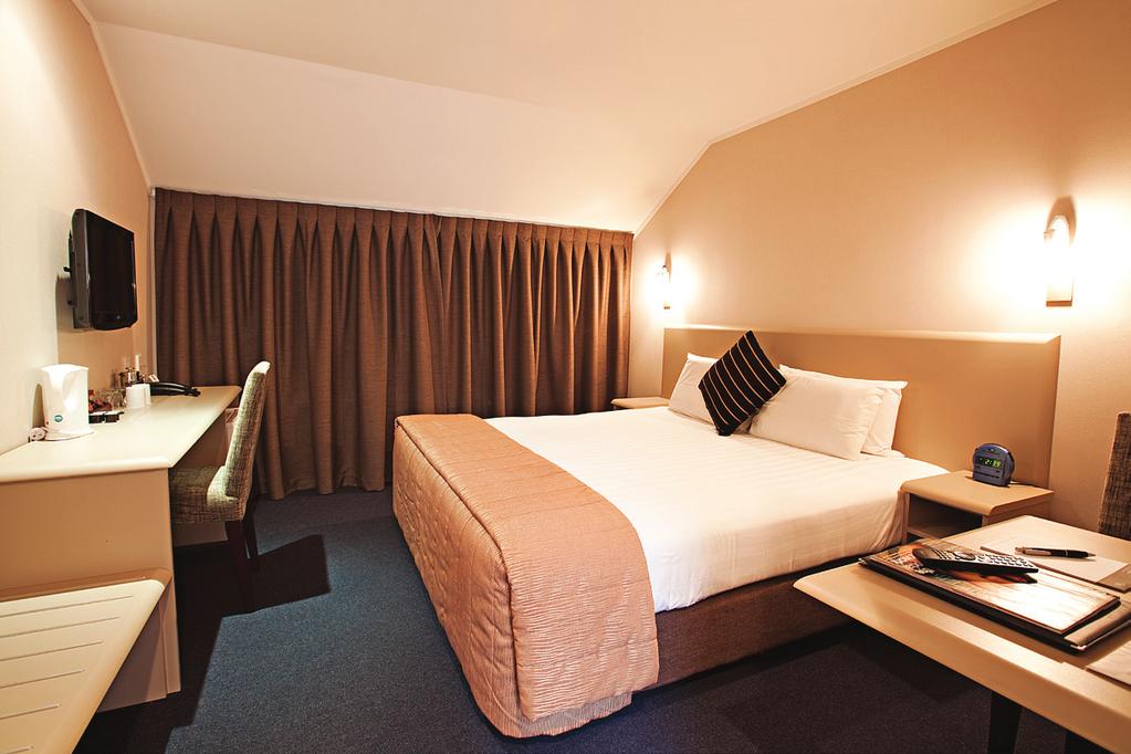 Accommodation Richmond Hotel Room HOTEL AUCKLAND For a comfortable, relaxing sleep Richmond Hotel offers 45 rooms in a mix of Economy and Executive layouts, both comprising of 1 x Super King or 2 x