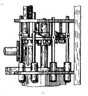 Ipak važno je spomenuti da se različite konstrukcije hidrostatičkih pumpi pojavljuju znatno prije. Johannes Kepler, inače čuven kao astronom i matematičar, izumio je zupčanu pumpu oko 1600. godine.