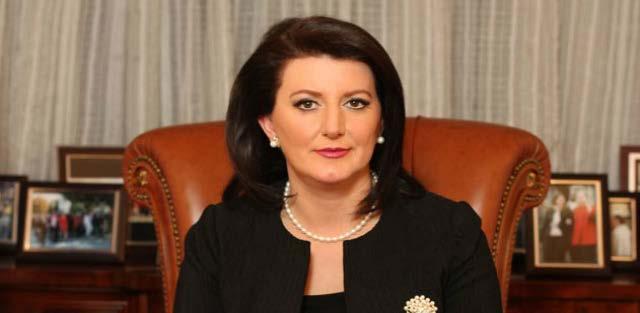 JAHJAGA KRITIKOHET PËR NËNSHKRIMIN E MARRËVESHJES PËR GJYKATËN SPECIALE 01 MARS 2016 Presidentja e Kosovës Atifete Jahjaga. Foto: Presidenca e Kosovës.