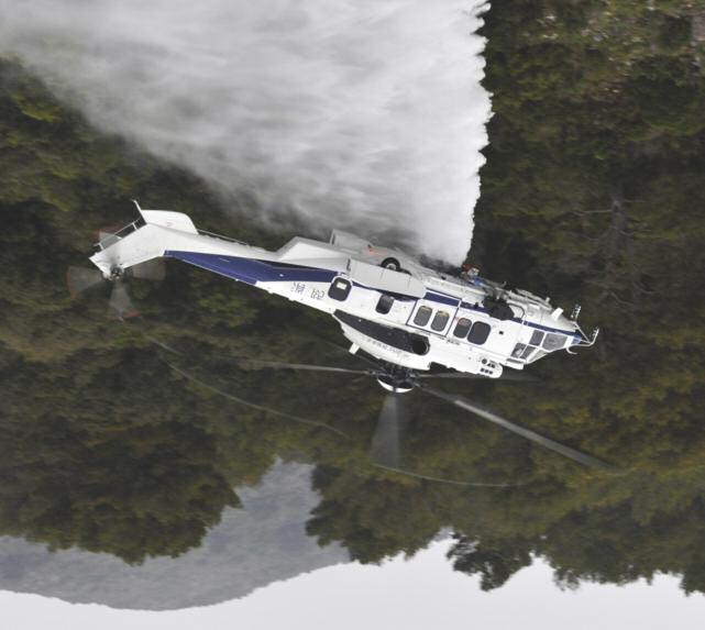 H225 009 Firefighting Thanks to its incredible versatility and load transport capacity, the H225