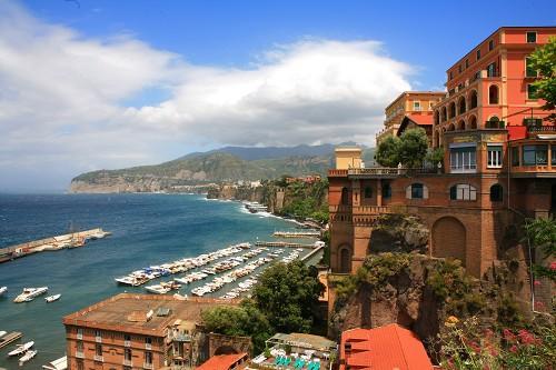Naples, Metropolitan City of Naples, Italy On Sunday, 11 June DAY 1 NAPLES Bright, buzzing and echoing with tales from millennia of history, Naples is your springboard for exploring Southern Italy.
