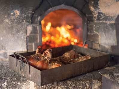 DAY 5 SUNDAY 11:00-17:00 Open-Air Rustic Lunch Experience A day that shows the behind-the-scenes of rural Mallorcan life, all with a delicious meal in good company.