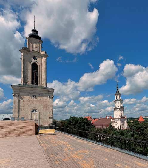 24 AUKŠTAITIJA House of Perkūnas and the Jesuit Monastery Observation Deck 25 The meeting and conference hall fact that the house belonged to well-to-do people, because glass was very expensive at