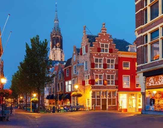 U dogovoru s vodičem, preporučujemo odlazak na panoramsku vožnju brodom amsterdamskim kanalima Herrengracht, Prinsengracht, Singel, uz gradske palače i spomenike ili posjet nekom od muzeja