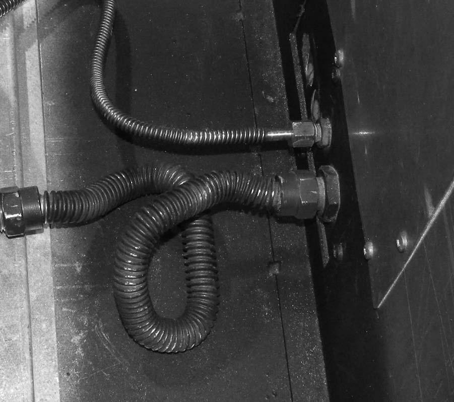 2. Connect the flex hoses from the pilot and the main burner supply to the bulkhead fittings on the fi rebox. (Fig. # 2) Fig.