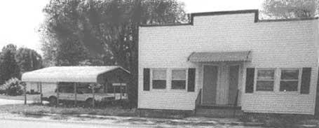 In 1938 the family opened a second store in Wilsonville, which was operated by Martin and Mario. The Pomatto s also had a daughter Mary who married Andy Rehlek.