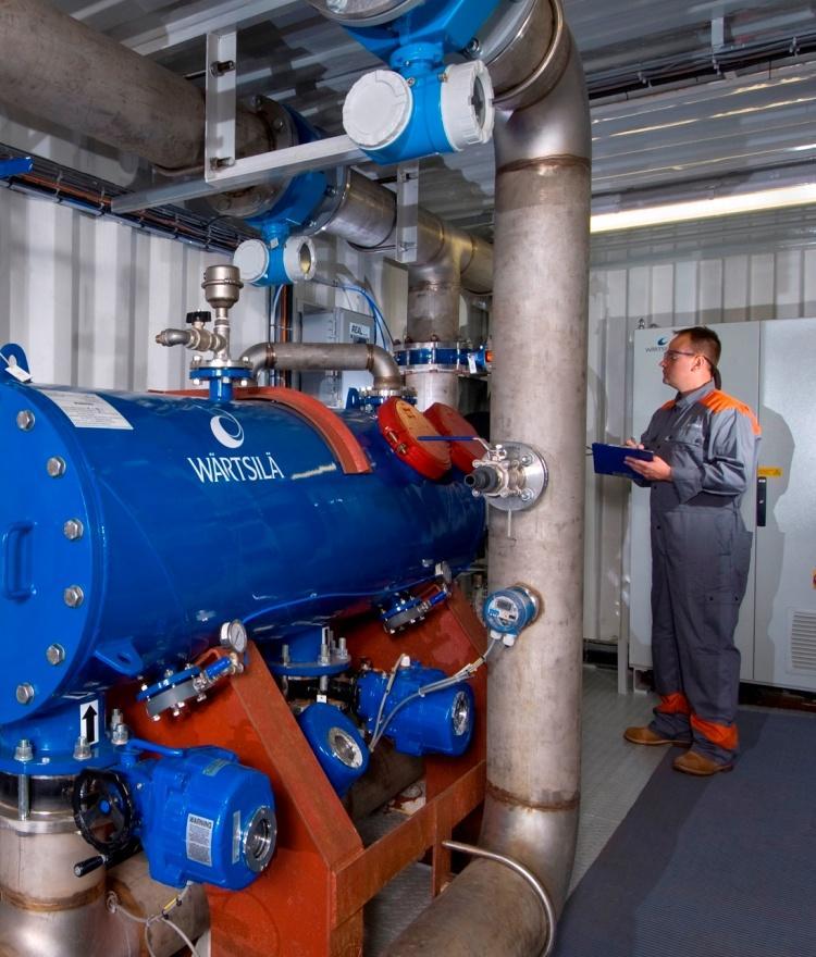 Ballast water management systems Wärtsilä offers ballast water management systems based on the two most common technologies: ultra-violet (UV) treatment and electro-chlorination (EC) The AQUARIUS EC