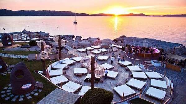 Luxury stores and restaurants, the Mecca of the Jet set, Porto Cervo is the most famous port of Costa Smeralda.