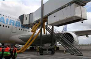 Provide PC Air to Aircraft Gates Install