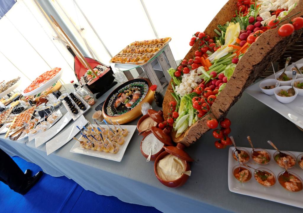 PRIVATE & CORPORATE EVENTS Looking for the perfect location for your next corporate event or social gathering?