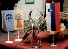 2000 UNESCO razpiše natečaj za nagrado»steber miru«ppai.