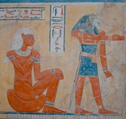 On the west back wall, two back-to-back enthroned images of Osiris are shown being worshipped by the goddesses depicted in the side chambers: Isis, Neith, Nephthys and Selkis.