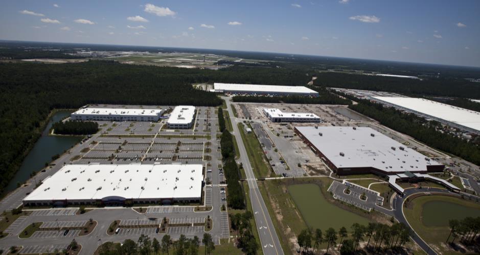 Continued Growth 2006 and 2010 facility expansions Nearly $1B investment in Savannah More than 5,000 new jobs Expansion