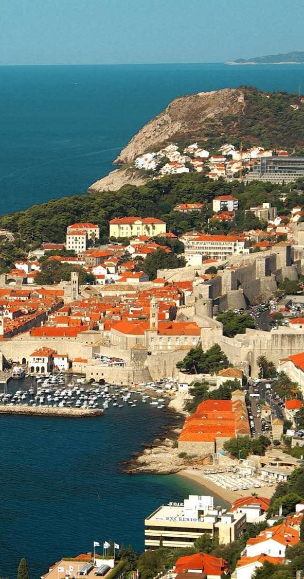Dubrovnik scores best in the cluster 3 cities, Luxemburg and Lausanne follow Management summary Cluster 3 cities The city of Dubrovnik leads the cluster 3 cities, followed by Luxemburg, Lausanne,