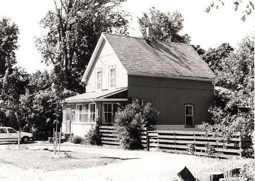 Heritage Attributes: The house is situated close to the roadway and off to the south side of the lot.