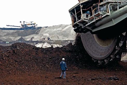 Полугодишња производња у РБ Колубара Ископано више од 14 милиона тона угља Од почетка године запослени у Рударском басену Колубара, највећем произвођачу лигнита на Балкану, на четири површинска копа