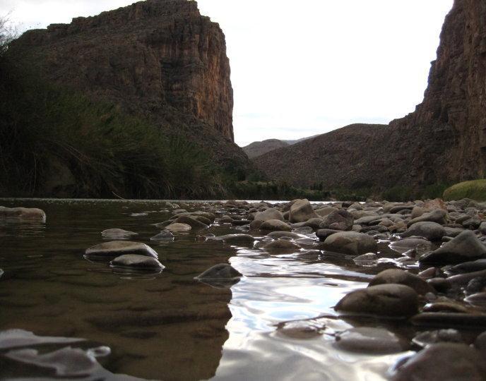 Rio Grande Canoeing Expedition Lower Canyons Location: Big Bend National Park, Texas Dates: March 15 th 23 rd, 2013 Price: $495 - students & members $545 - nonmembers Registration Deadline: March 1