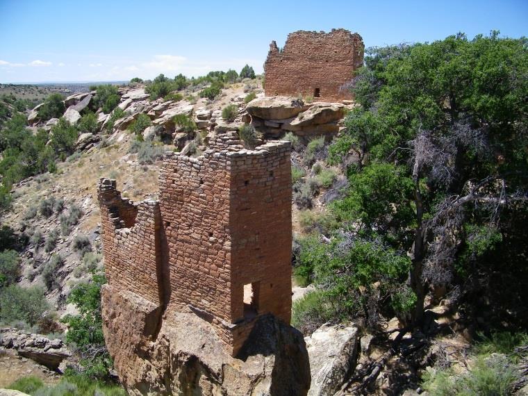 I d been back to Hovenweep Castle (left) at the Square Tower Group since switching to digital photography, but this was my first trip back to Hovenweep s Goodman Point, Holly Group,