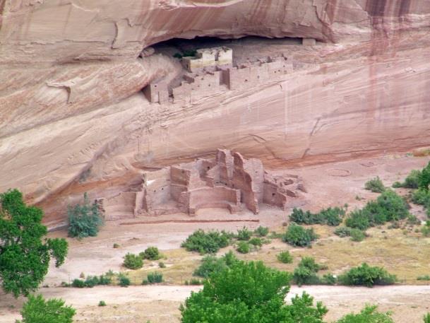 For the most part, visitors must be accompanied by a Navajo guide to tour the canyon floor.