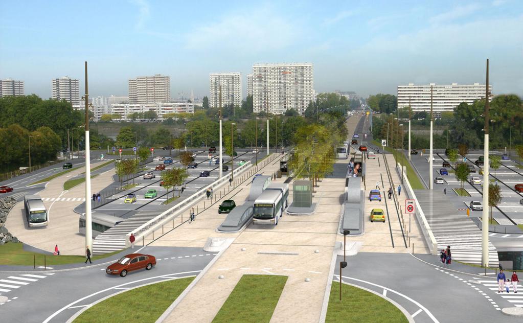 15 Nantes the busway with articulated buses, implemented like the
