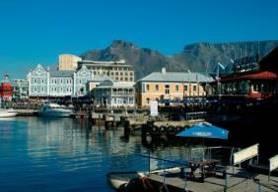 The city has several well-known natural features that attract tourists, most notably Table Mountain, for panoramic views of