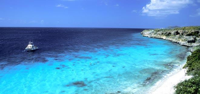 December 26 th - 27 th : Bonaire We welcome you aboard M/Y STARFIRE in Bonaire, a Dutch outpost in the Caribbean.