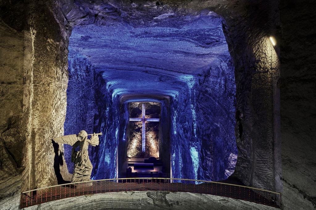 RECOMMENDED ITINERARIES DAY 3 SALT CATHEDRAL OF ZIPAQUIRÁ The Salt Cathedral in Zipaquirá is a place that everyone who comes to Colombia must visit as this monument to faith has become an