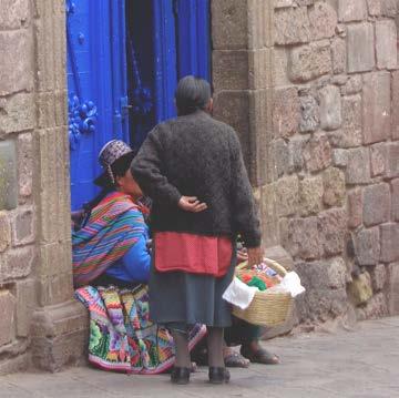 First, conversations with couple of locals allowed to understand the origins of the ambulantes in Cusco and why they engage in such activity.