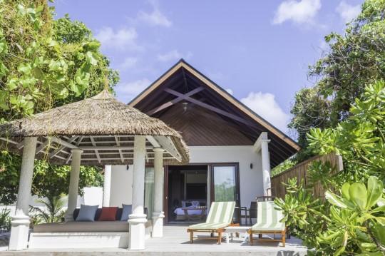 Accommodation Indicative photos 25 GARDEN VILLAS (Interconnecting), 110sqm 40 BEACH VILLAS, 125sqm Nestled in lush vegetation and only a couple of footsteps from the sandy