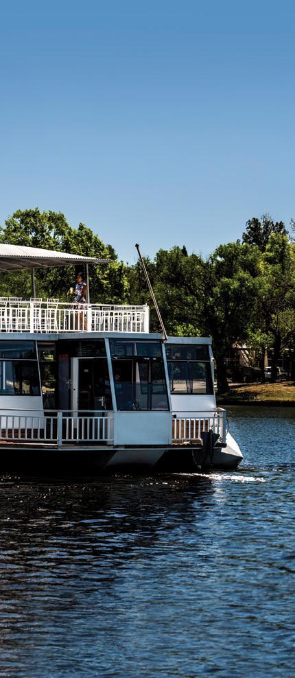 Ideal for corporate getaways, teambuilding days and planning sessions Riverside Sun, located on the banks of the Vaal River, is just 45 minutes away from central Johannesburg.