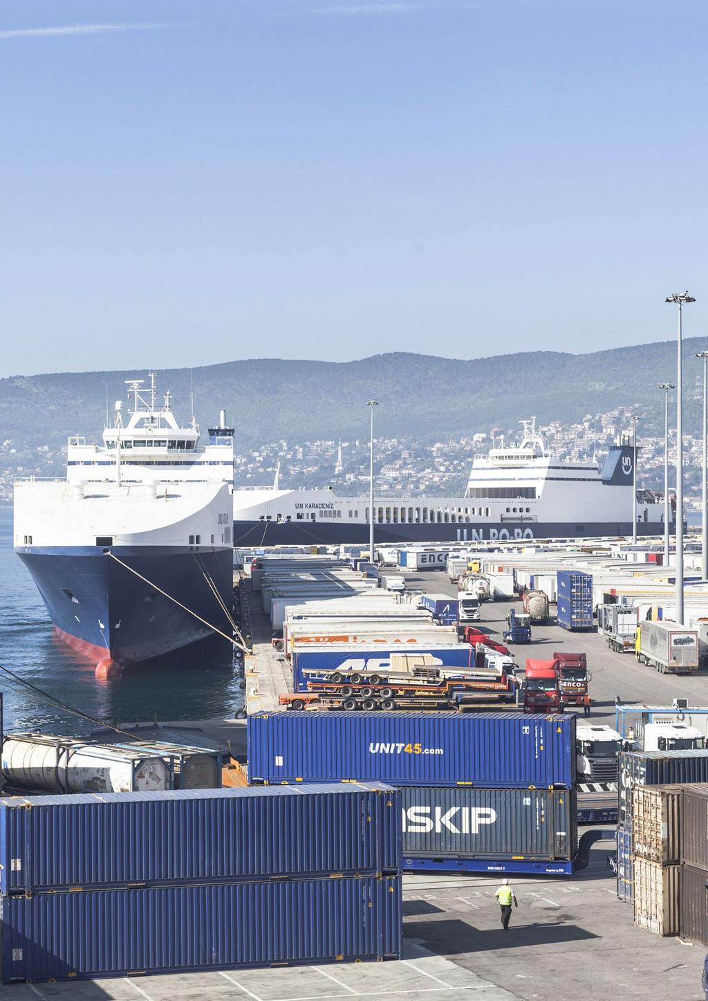 Port of Trieste 12 Port of Trieste 13 Figures Statistics 2016 January / December 2015 2016 % Total tonnage 57,132,878 59,237,193 3.68% Liquid bulk 41,286,761 42,756,341 3.