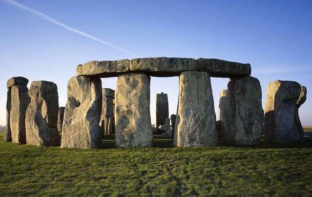 Students will visit Stonehenge, a prehistoric monument of unique importance and a UNESCO World Heritage Site.